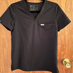 FIGS Women’s Black Catarina One-Pocket Scrub Top XS